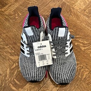 Adidas ultra boost J size 6 NWT